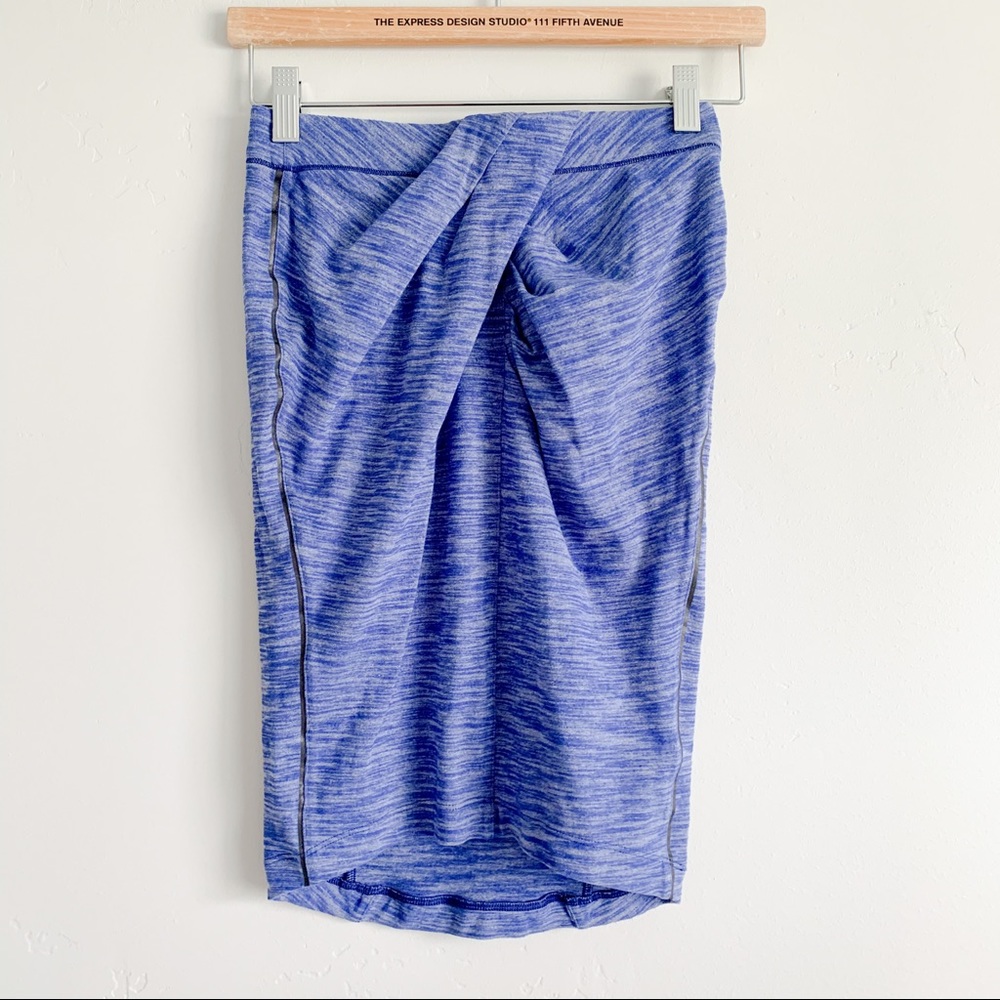 Lululemon skirt- perfect condition